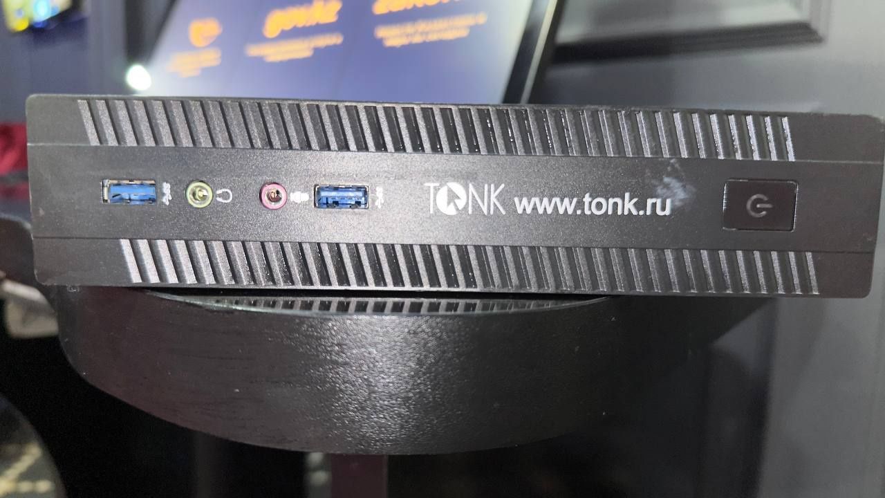 Тонкий клиент Shuttle DS 81D