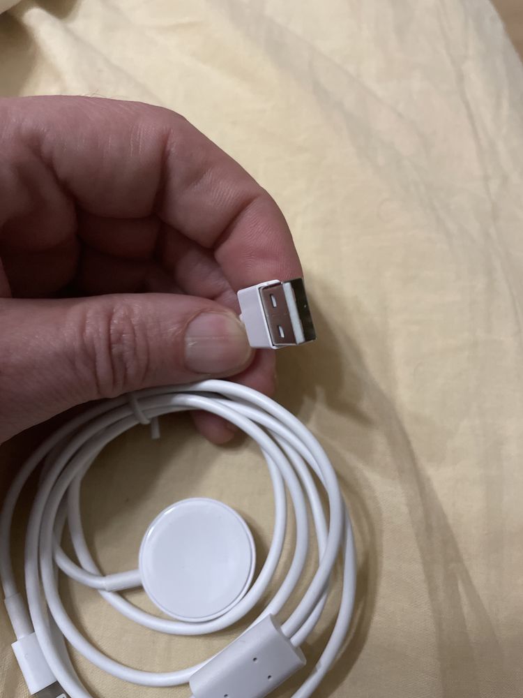 Зарядно за apple часовник