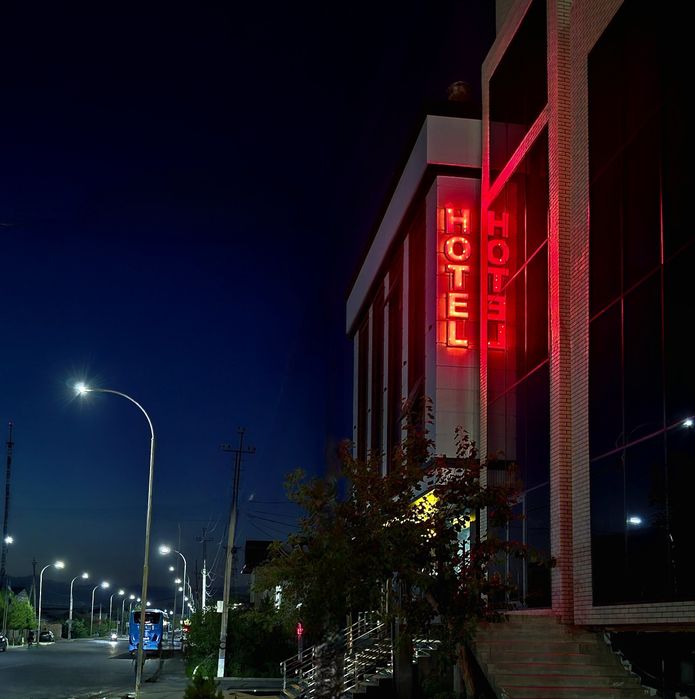 Hotel Buxoroda ZAGS shart emas