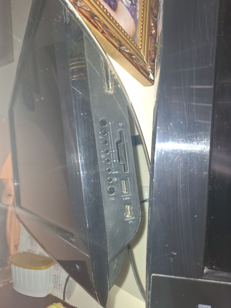 Телевизор TOSHIBA
