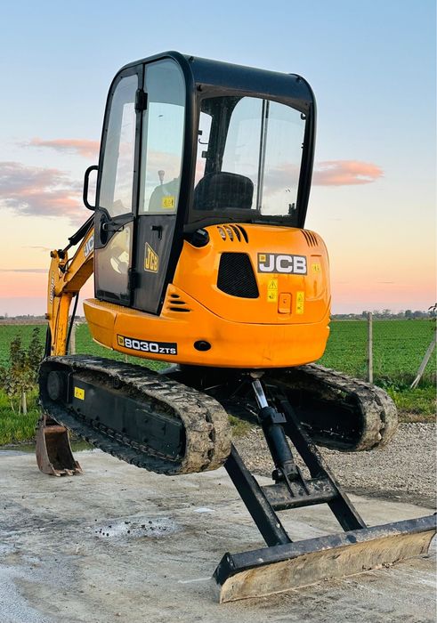 Miniexcavator jcb/an2011/motor perkins