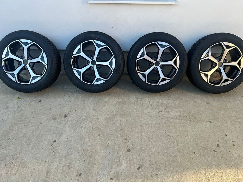 Vând jante cu cauciucuri M+S ( vara ,iarna )Ford 215/55/17 M/S