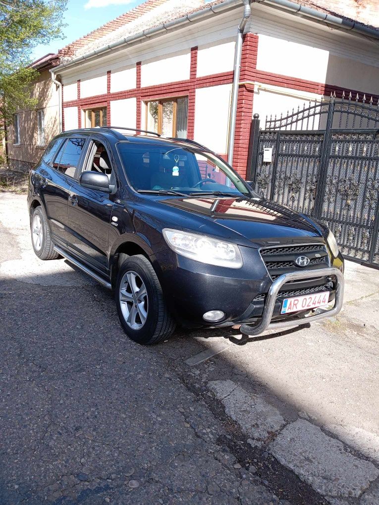 Model Hyundai anul 2006 motor 2,2 mai multe detalii la telefon