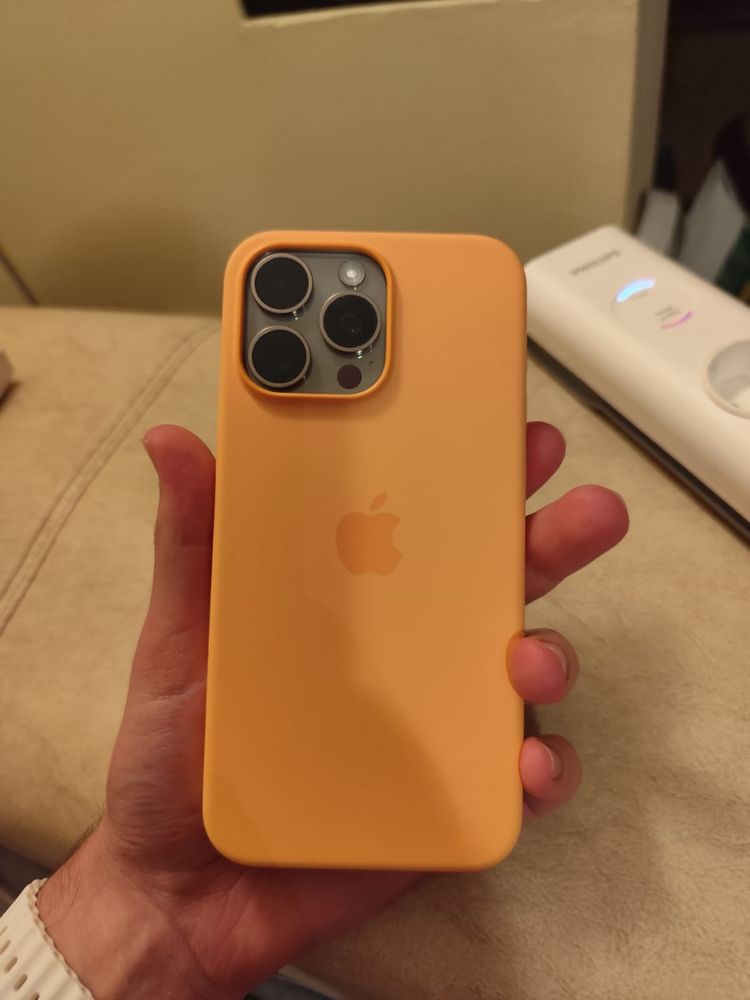 Husă Apple originală pentru iPhone 15 Pro Max