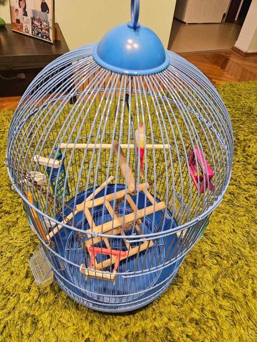 Colivie pentru papagali complet echipata