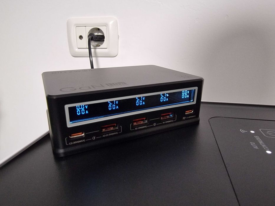 Incarcator retea Blitzwolf BW-i9, 3x USB si 2x USB-C, 110W, Negru