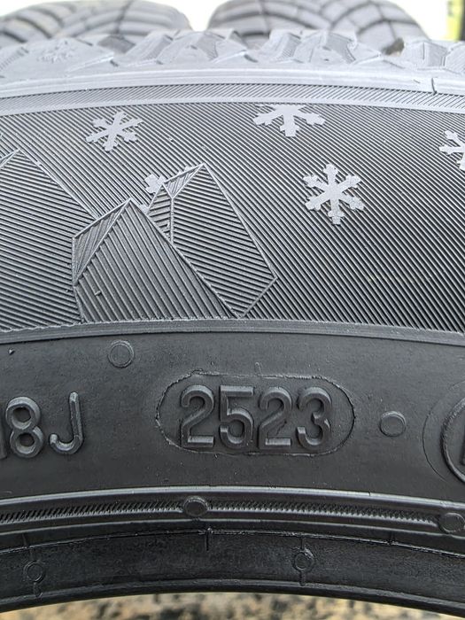 Vând patru anvelope de iarna semperit 225 55 17  dot 2523