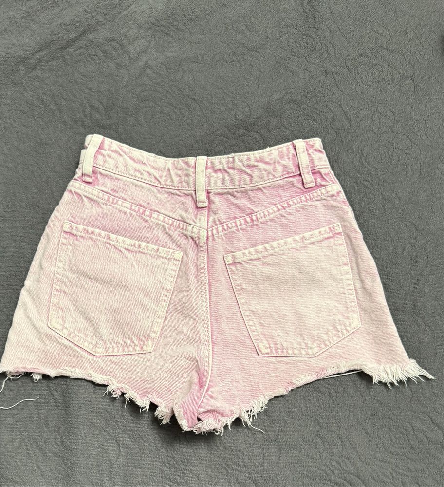 Къси панталонки Armani , Zara , Mayoral и Guess