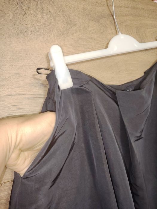 Fusta eleganta neagra