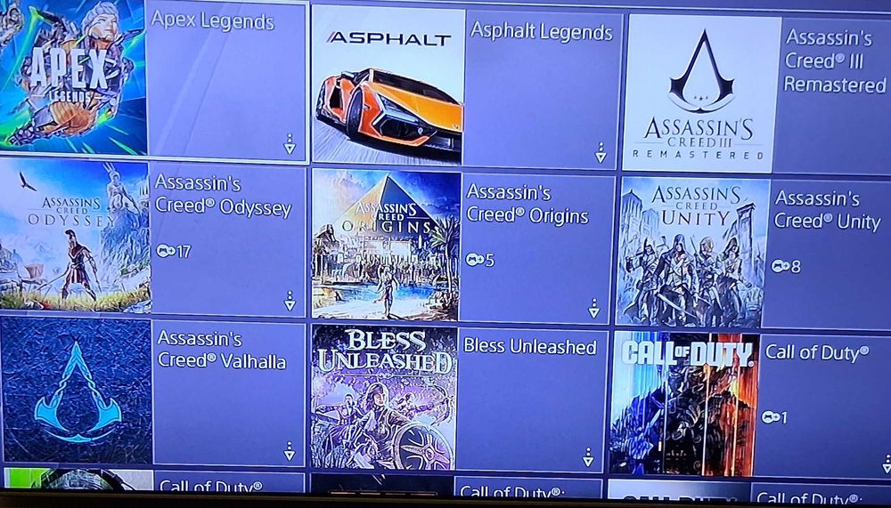 Продавам PS4 500GB + акаунт с 81 игри 400 лв.