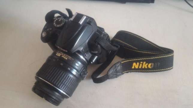 Nikon D5000