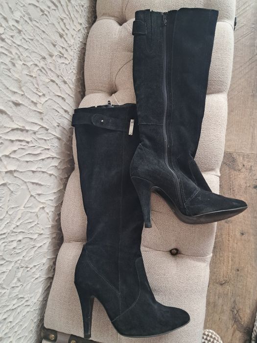 Cizme din piele intoarsa