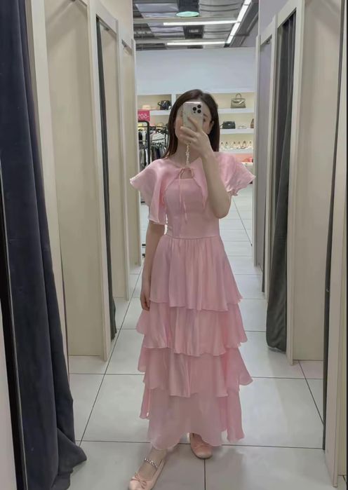 Продам платье цена 8000