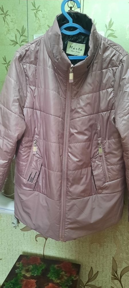 Продам женские куртки