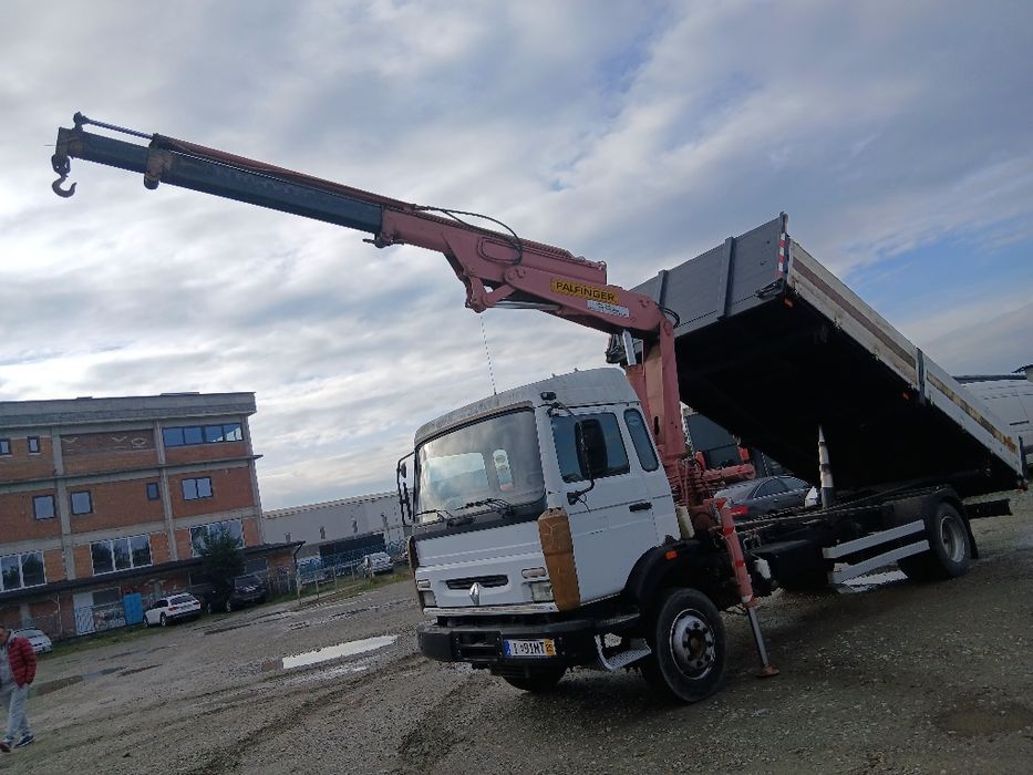 Renault midlum  cu macara vand sau schimb