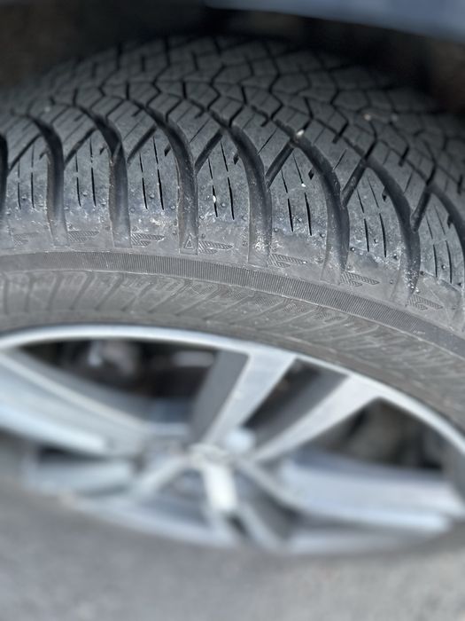 Volvo XC60 Mil hibrid Automat