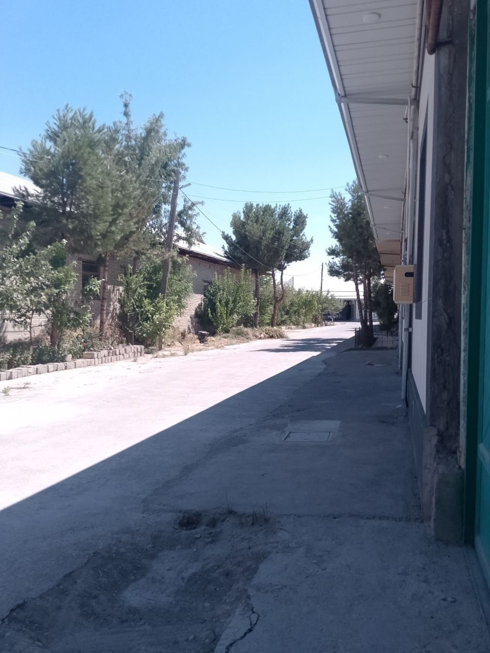 Uy sotiladi sutigi 3.36 yer maydoni 7 -14