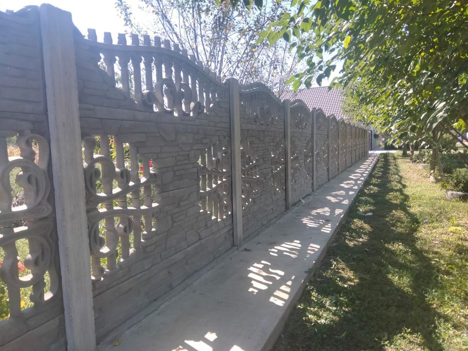 Garduri din beton.