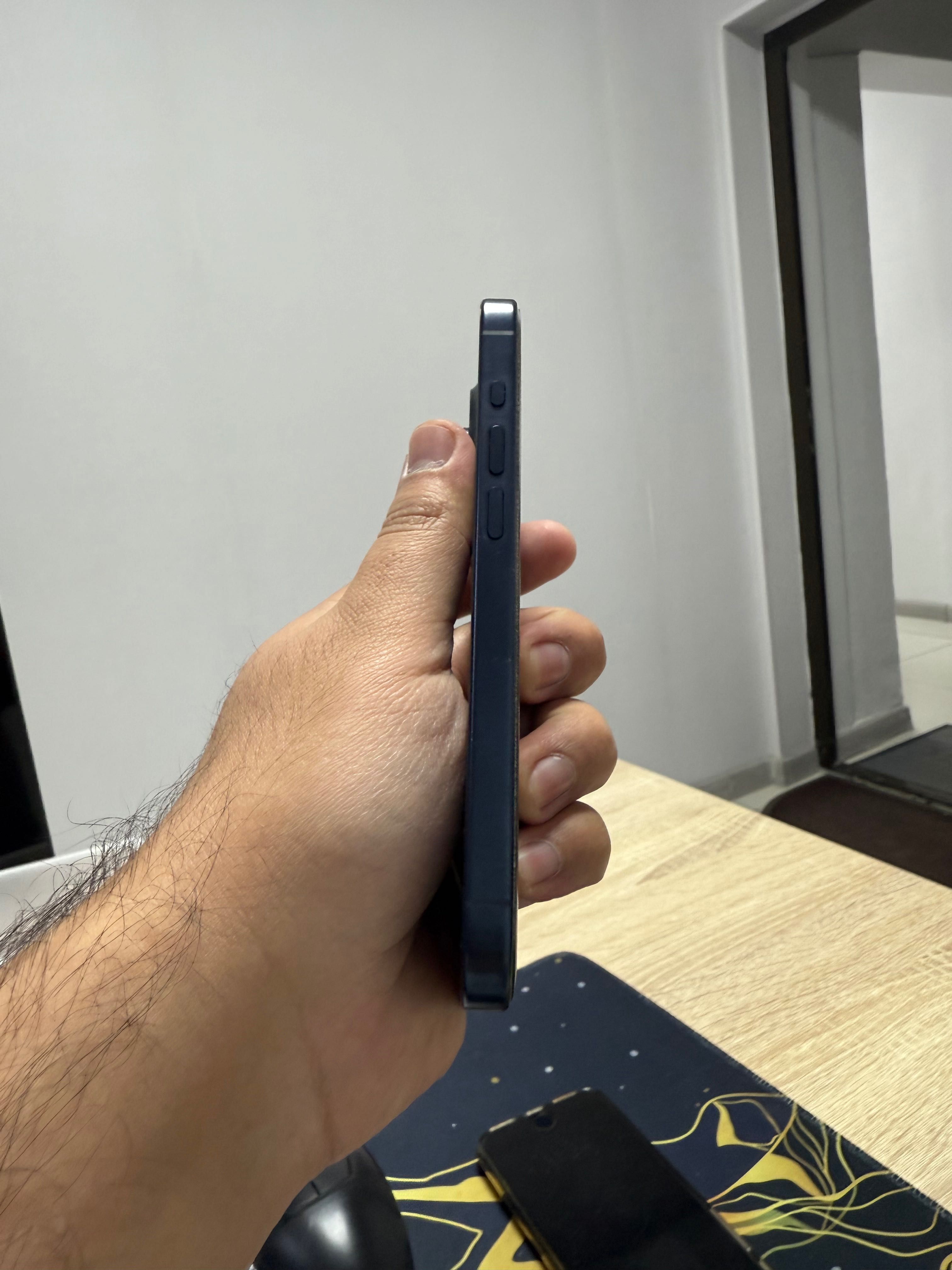 Iphone 15 pro 256 esim