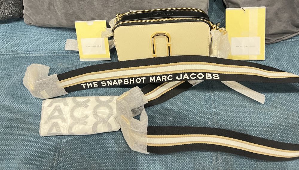 Mark Jacobs The snapshot camera bag.100%ориг.Със сериен номер,етикети!