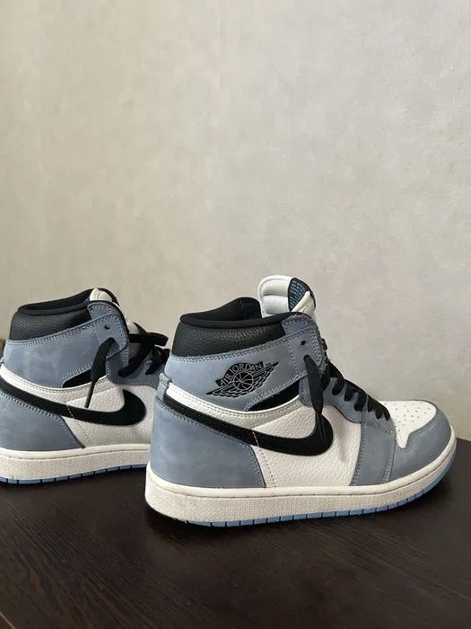 Air Jordan 1 Retro High OG University Blue