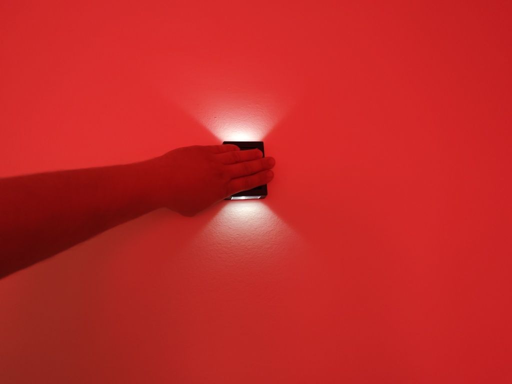 Led лента соларна и LED лампи стенни Solar
