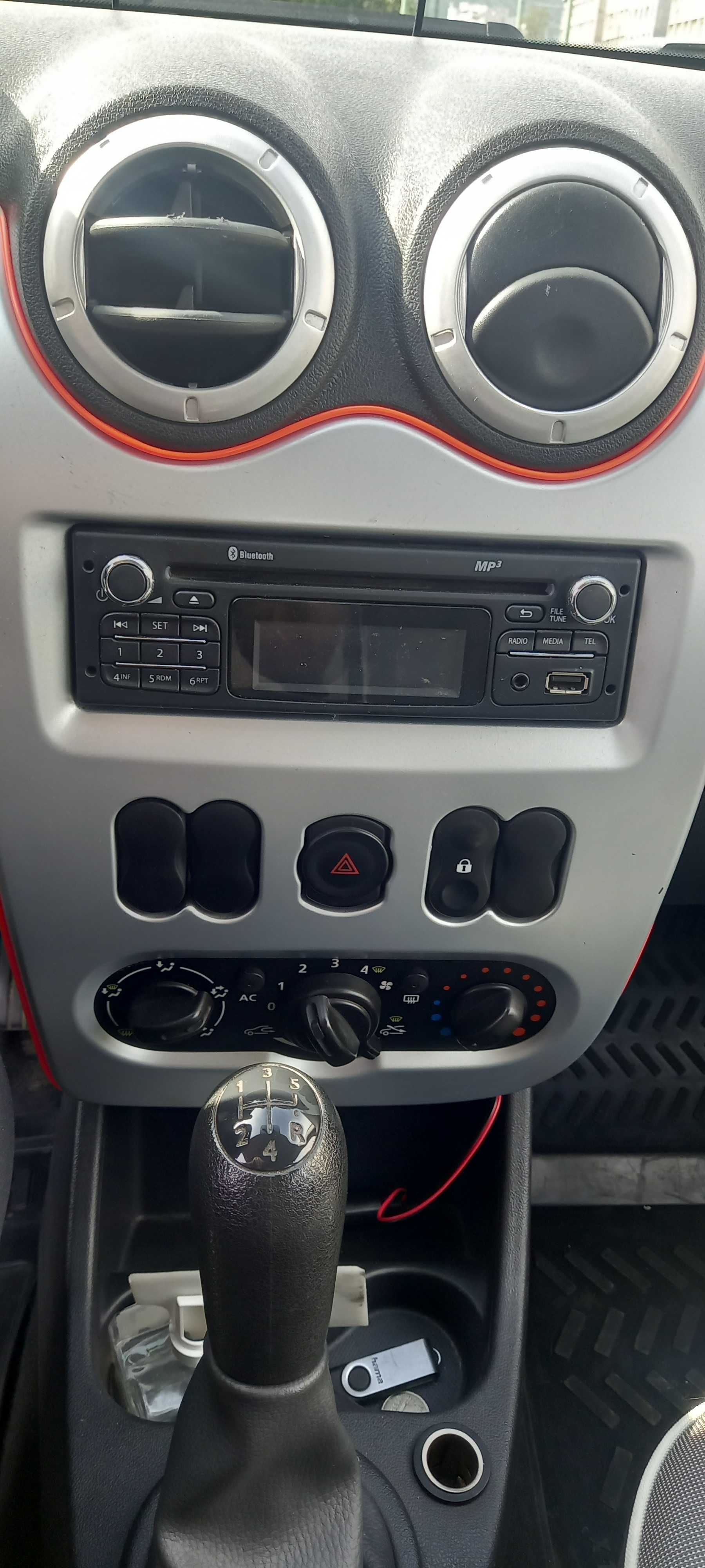Vand Dacia sandero