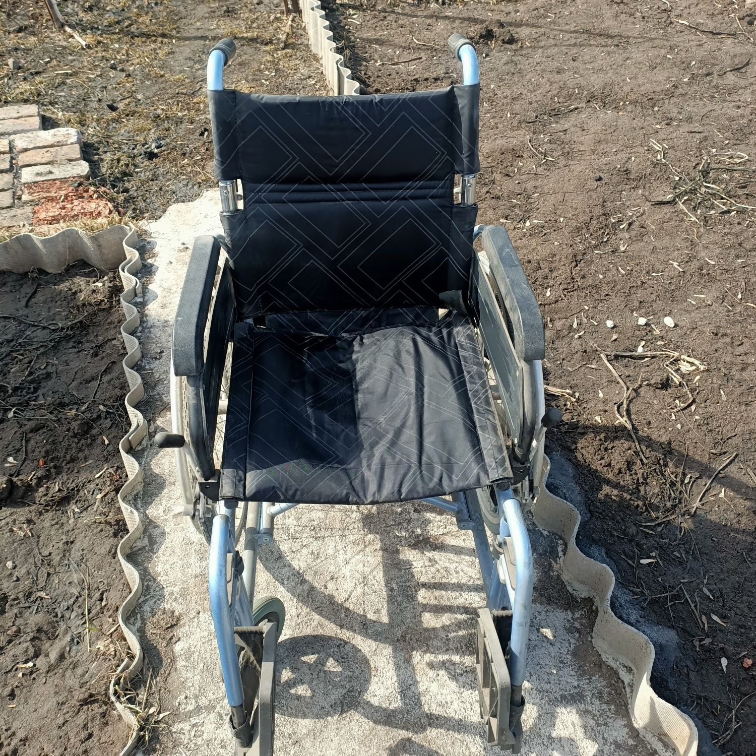 Продается инвалидная коляска