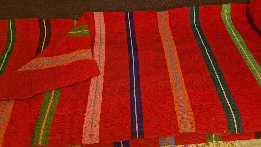 Pres traditional din lana