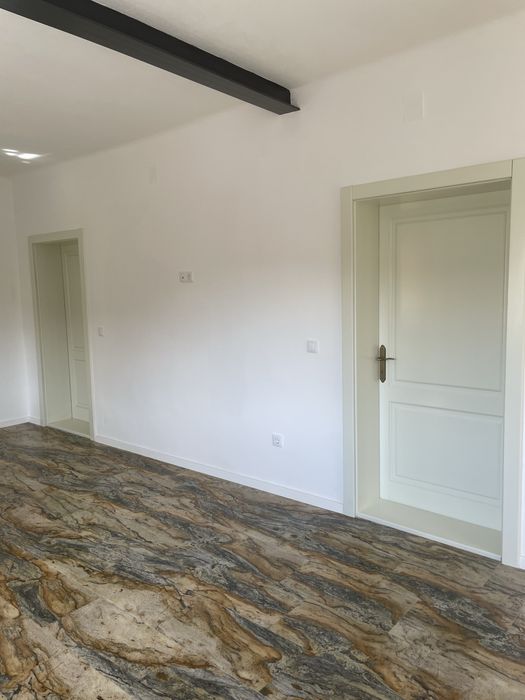 Casa de inchiriat.zona centrala.str Teiului 10.disponibila din 15 dec