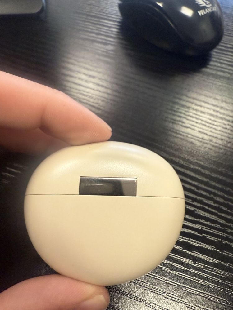 Huawei  FreeClip