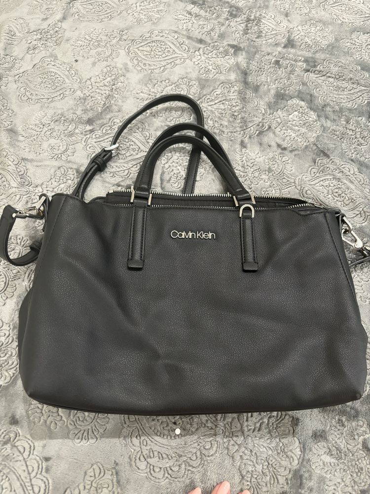Чанта Calvin Klein