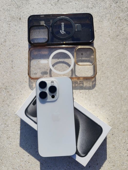 iPhone 15 pro titanium