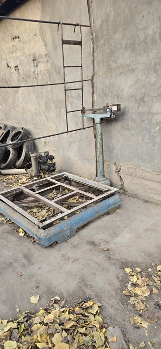 2 to'nnali taroz sotiladi