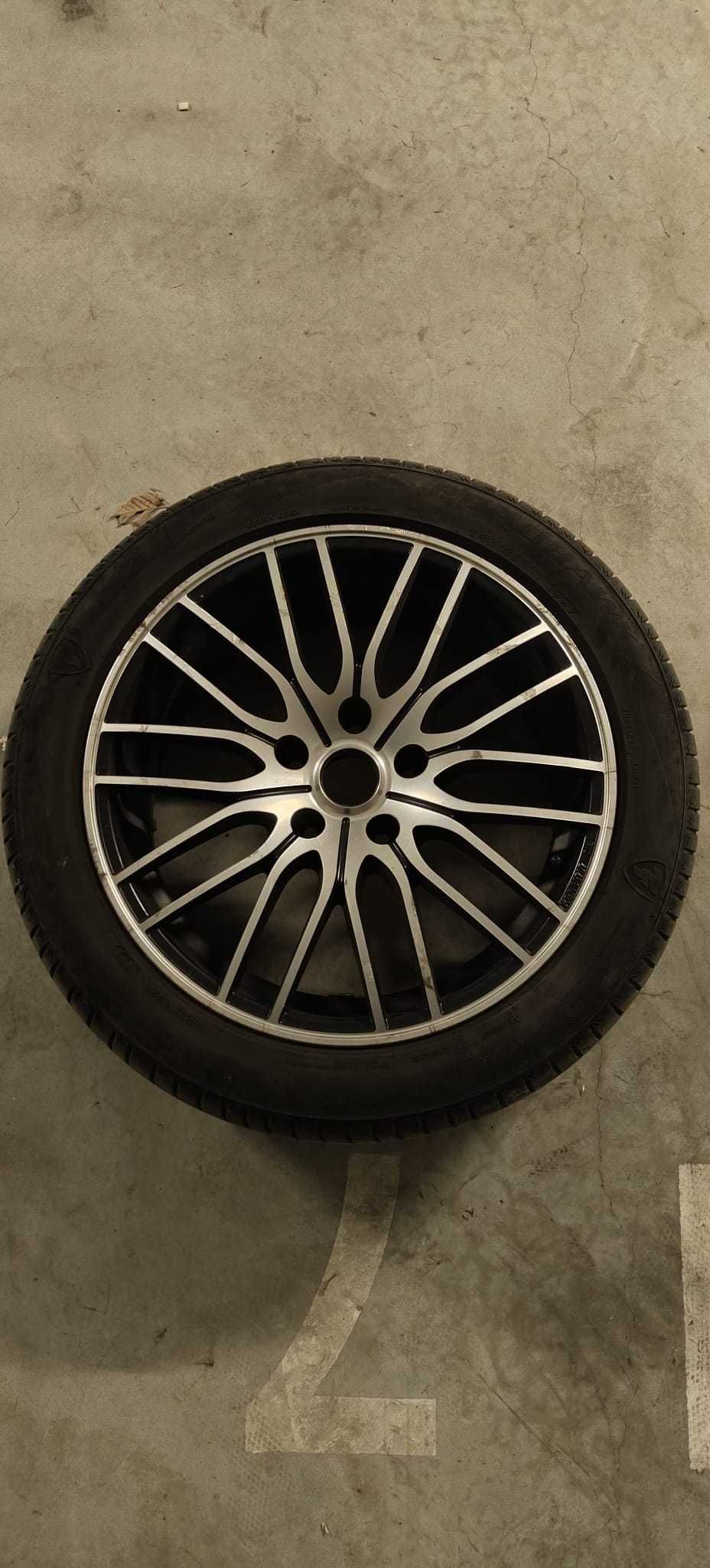 Jante BORBET R18 + cauciucuri vara Roadhawk Firestone