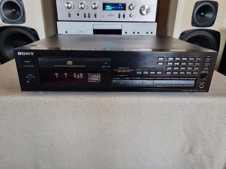 Sony CDP-991. Perfect functional. Impecabil.