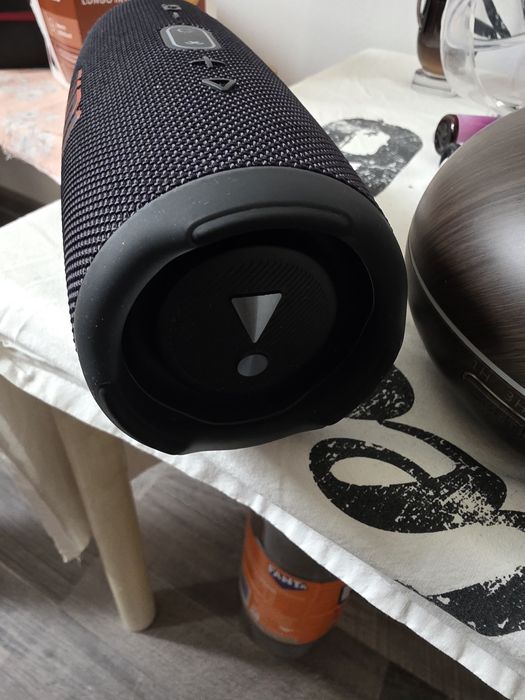 De vânzare boxă jbl charger 5