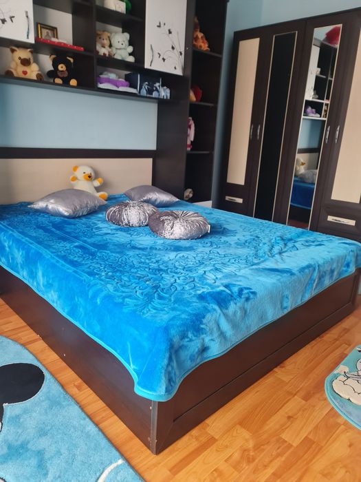 Vand mobilier dormitor