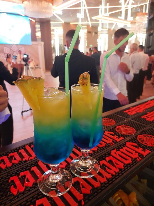 Cocktail bar, tort de shot-uri, lemonade bar