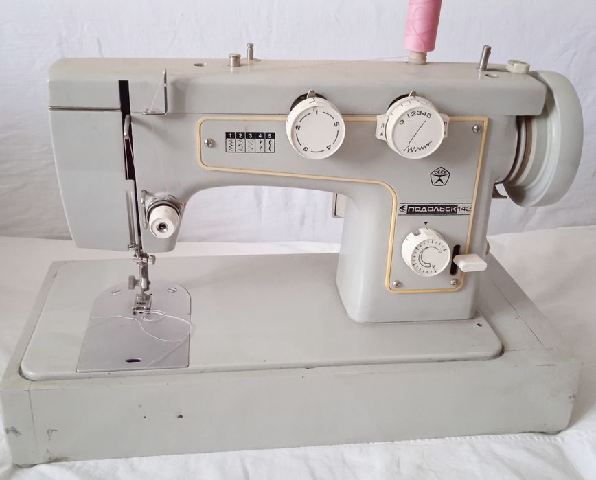 Швейная машинка Подольск 142