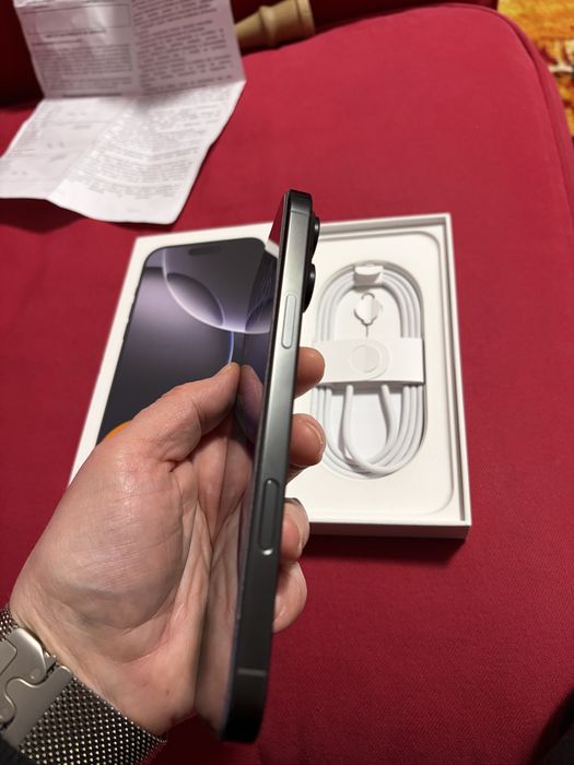 iPhone 16 Pro Max 256 GB black titanium