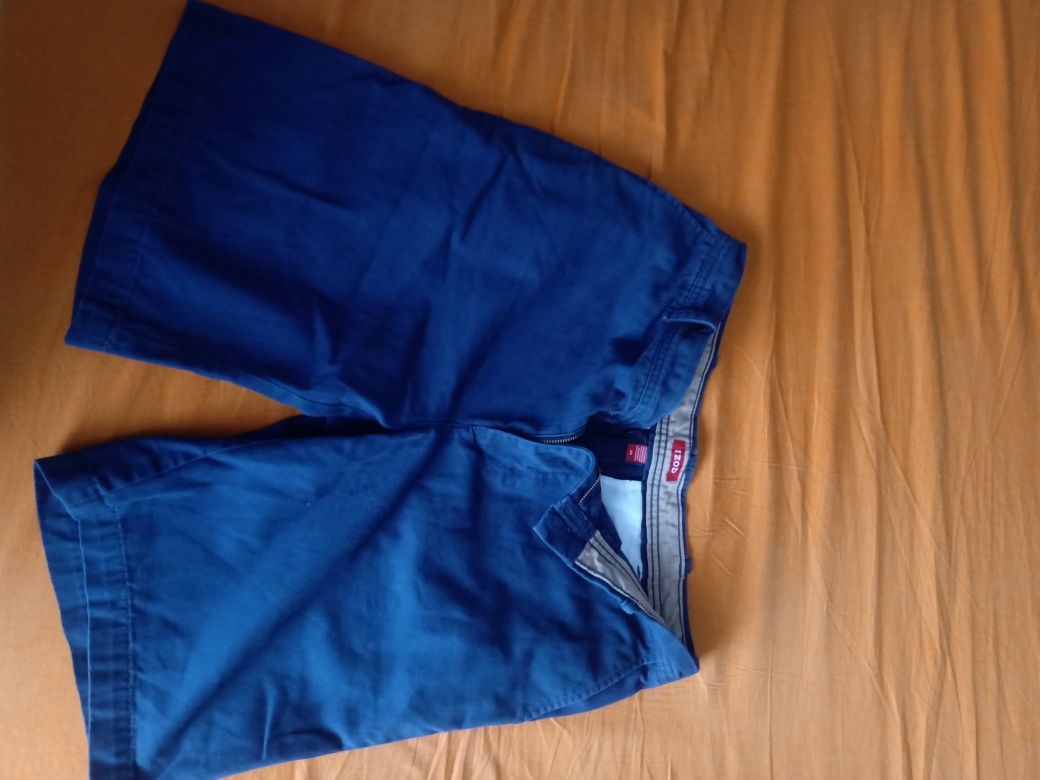 Къси панталони Izod
