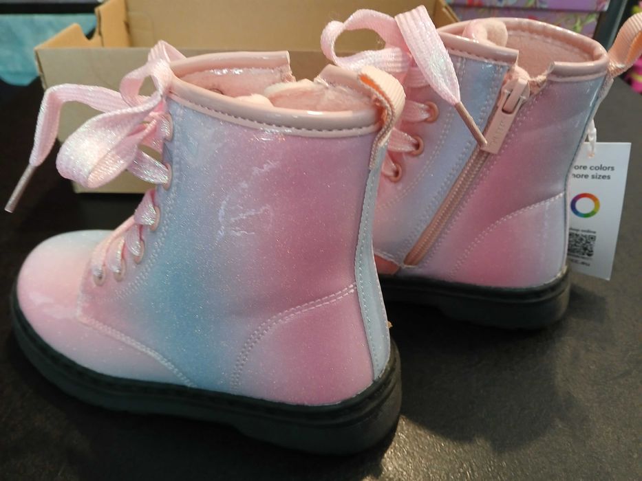 Нови с етикет боти 28 номер