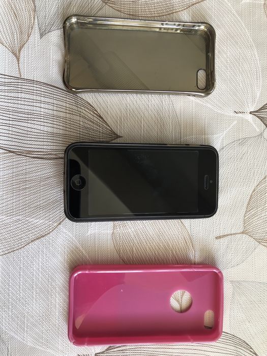 Телефон Apple IPhone 5