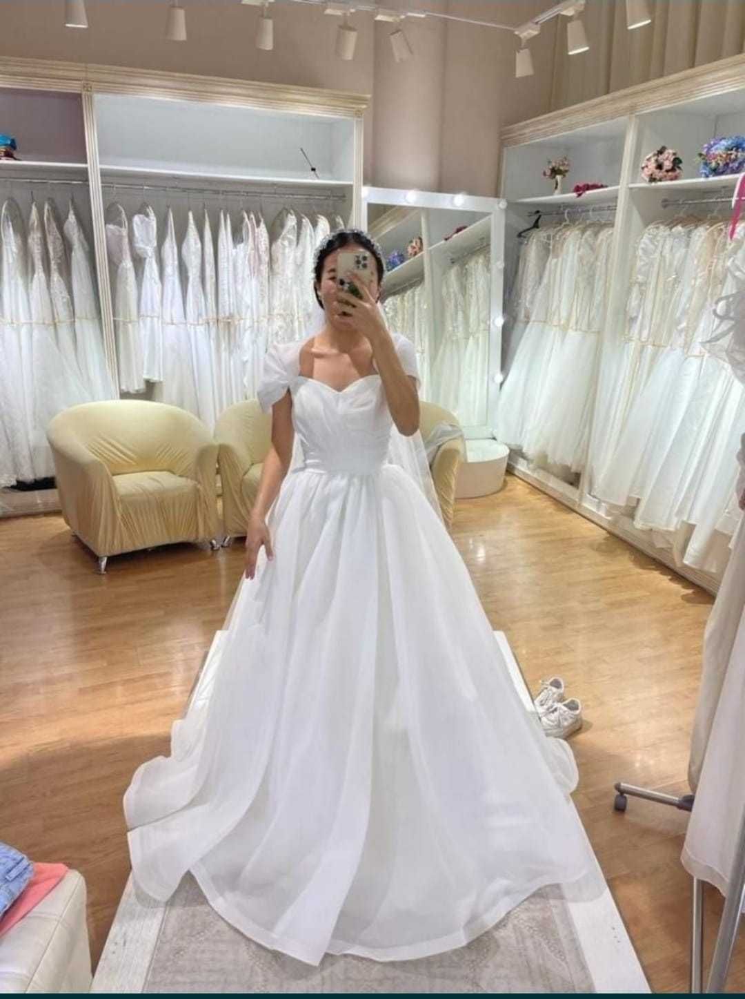 Свадебное платье)