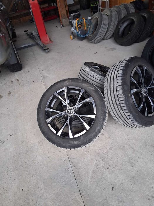 Vând jante 225 55 R17