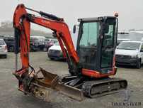 Kubota U 27-4 Avans leasing de la 15% Kubota U 27-4 2.7T 3.797h 21CP AC 2017