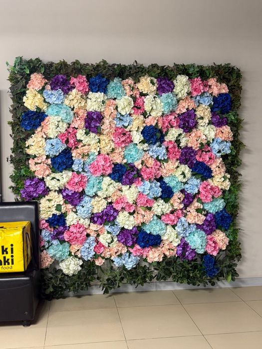 Декоративная зона цветов для стены