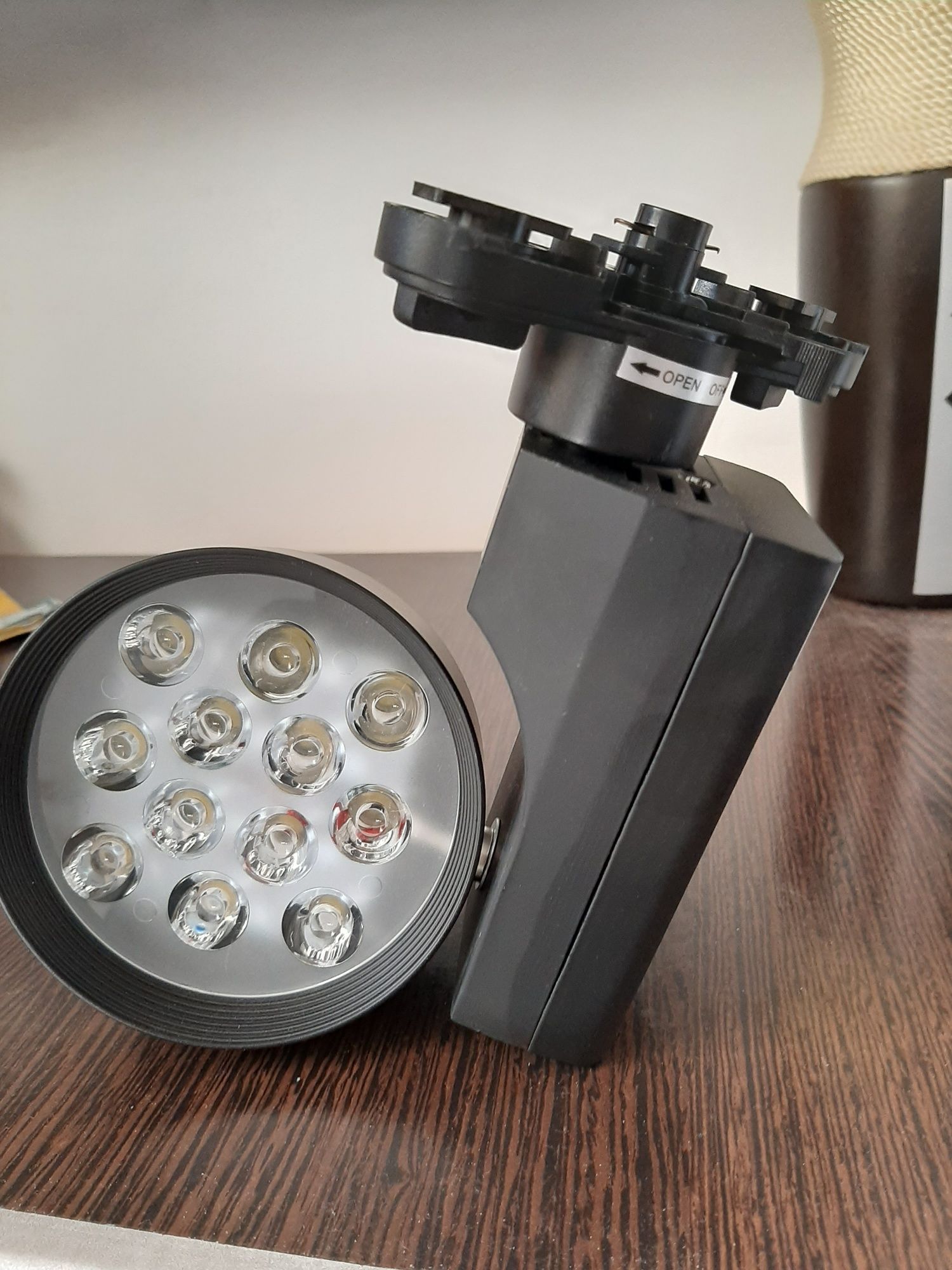 Reflector led 12w 1060 lm 6000k