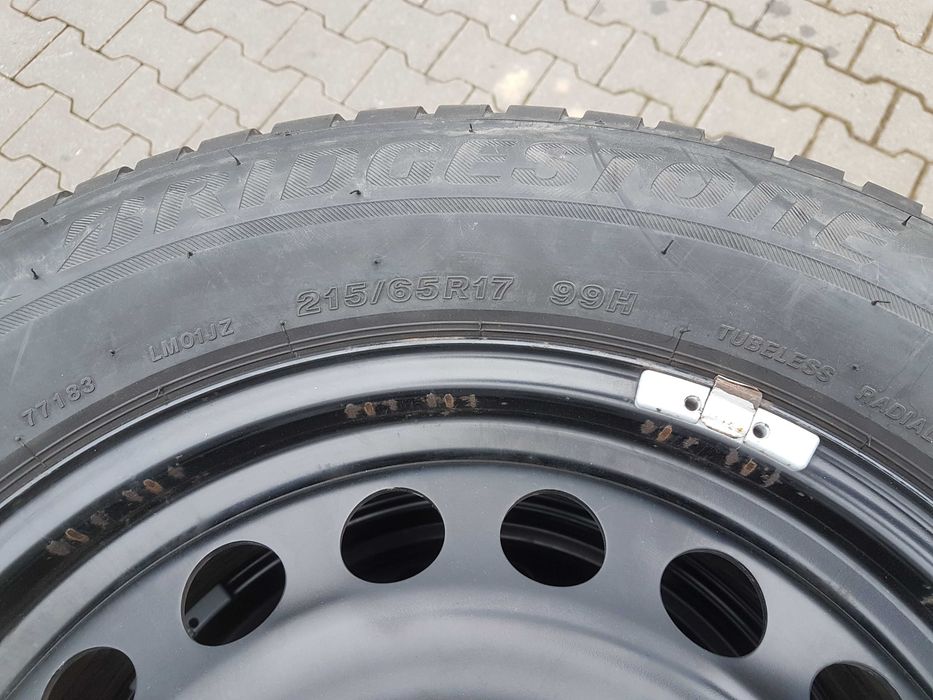 Roti iarna, jante otel + capace OEM Audi Q3, anvelope 215/65 R17 99H